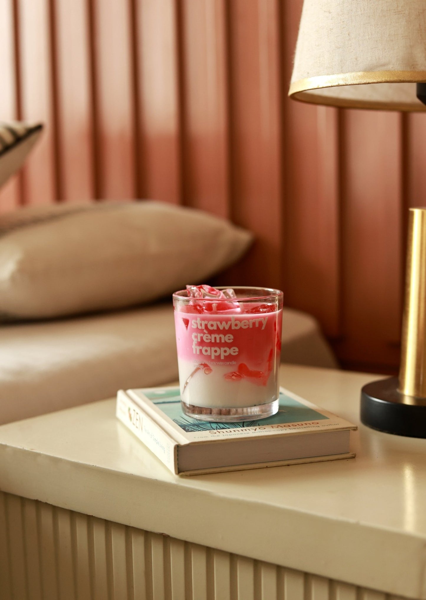 Strawberry Crème Frappe